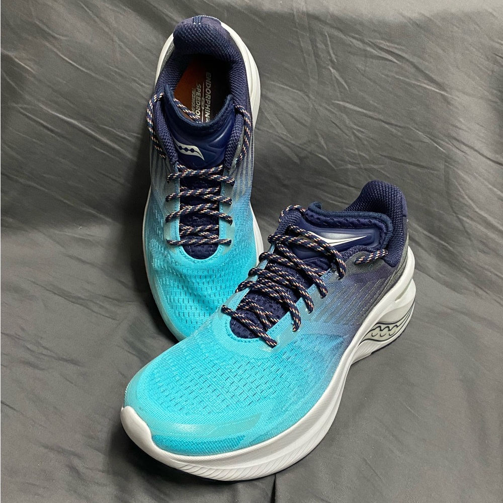 Saucony Endorphin Shift 3 - Size 7.5